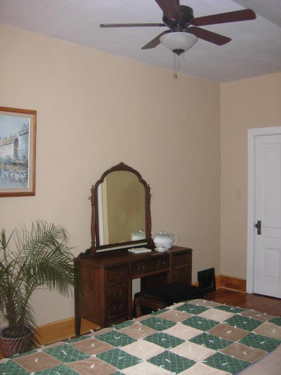 Koch Haus Bed And Breakfast Stratford Habitación foto